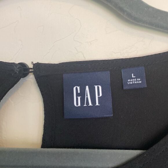 Black Rayon crop blouse - Picture 3 of 5